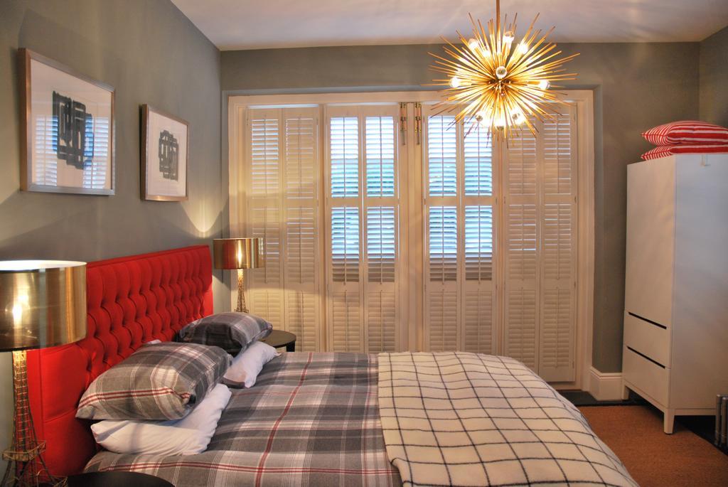 Montpellier House Bed & Breakfast Newport Pagnell Exterior photo