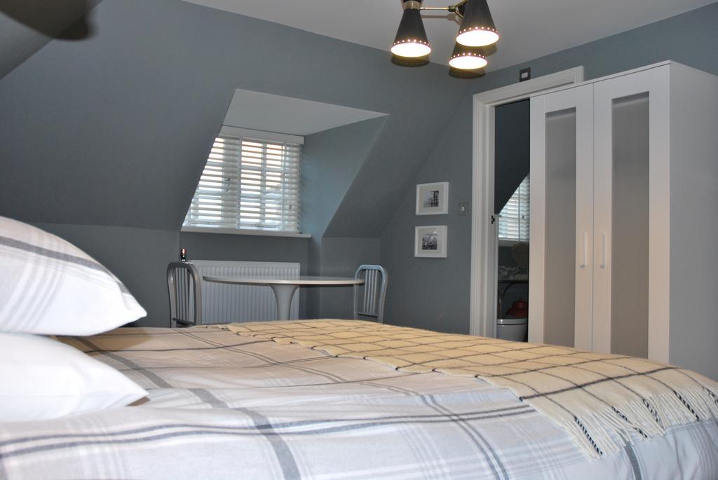Montpellier House Bed & Breakfast Newport Pagnell Exterior photo