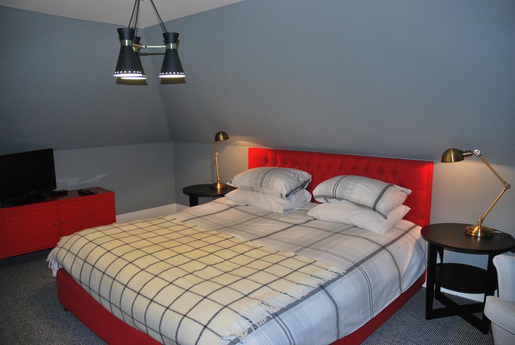 Montpellier House Bed & Breakfast Newport Pagnell Exterior photo